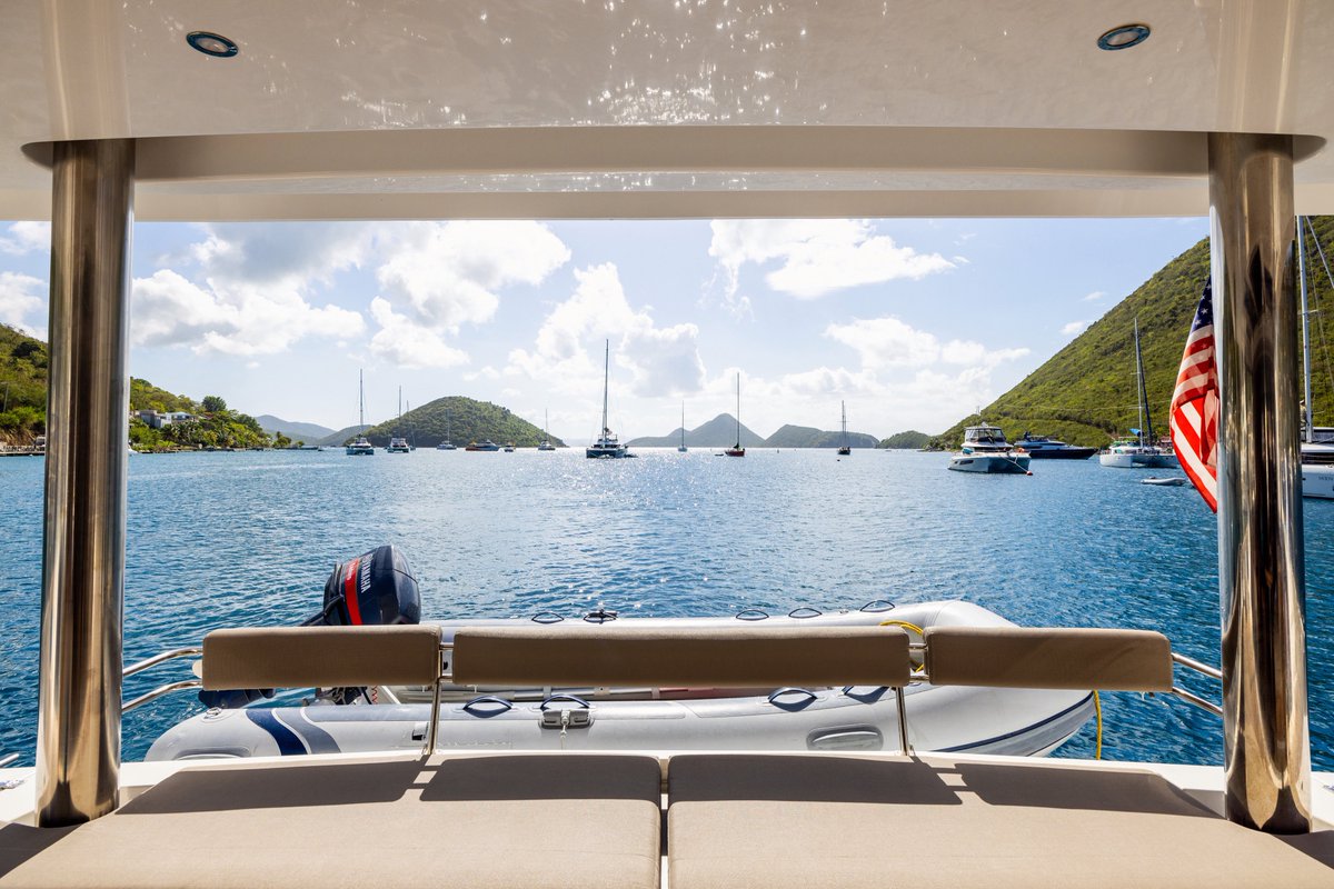 brandon_neitzel's tweet photo. How Mondays should be spent… 🤙
.
.
#sailing #bvi #tortola #adventureawaits #islandlife #island #lifestyle #travel #liveforthis #livelaughlove #ocean #britishvirginislands #builtforthewild https://t.co/KvNa3DUA2K