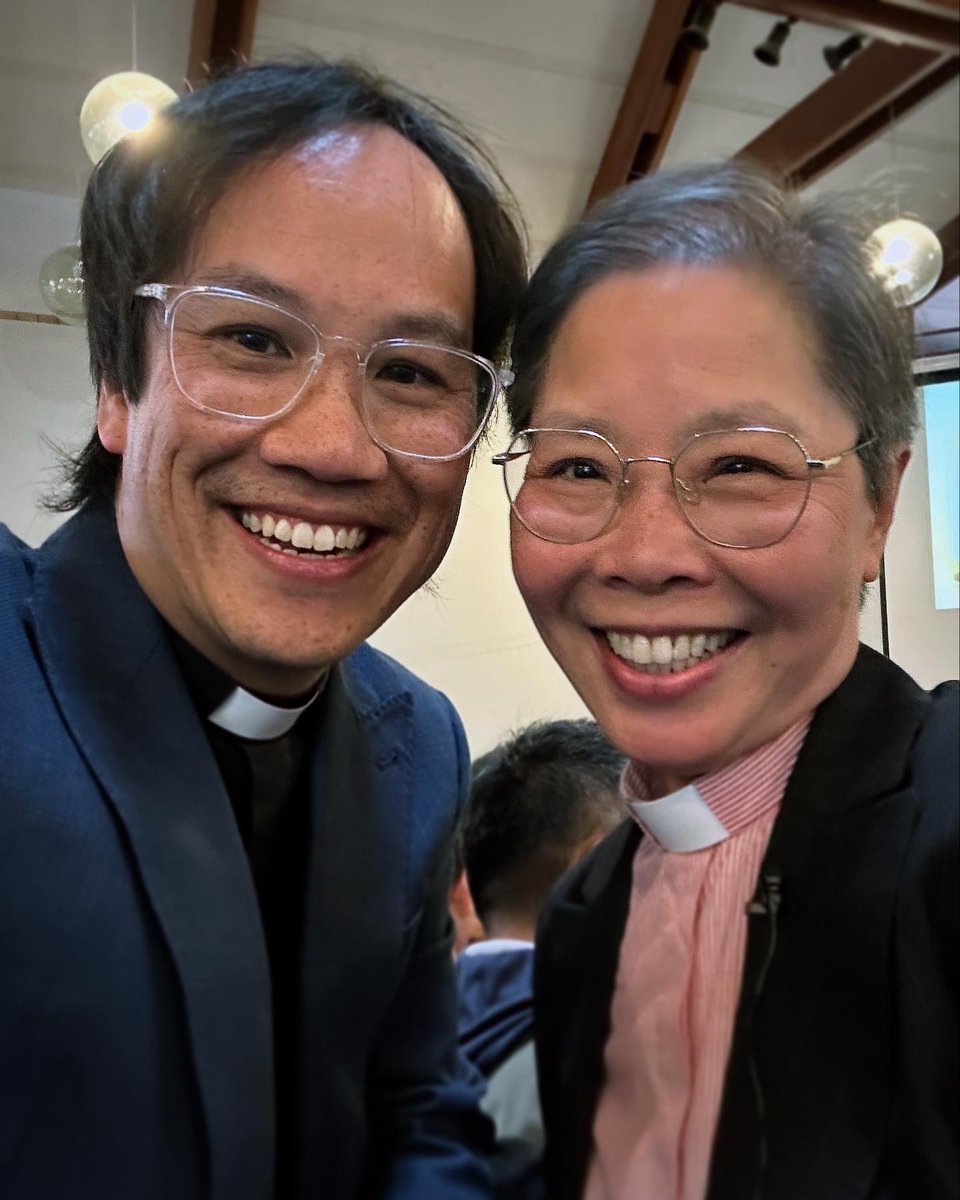 The Teahouse 茶 (@theteahouse_uk) on Twitter photo What a wonderful occasion! Yesterday, Rev. Fung Lau was licensed as the Associate Vicar of Trinity Church in Earley—to serve the growing 400+ Cantonese speaking congregation—by the Bishop of Reading, Rt Revd. Mary Gregory. <a href="/oxforddiocese/">Diocese of Oxford</a> What a wonderful occasion! Yesterday, Rev. Fung Lau was licensed as the Associate Vicar of Trinity Church in Earley—to serve the growing 400+ Cantonese speaking congregation—by the Bishop of Reading, Rt Revd. Mary Gregory. <a href="/oxforddiocese/">Diocese of Oxford</a>