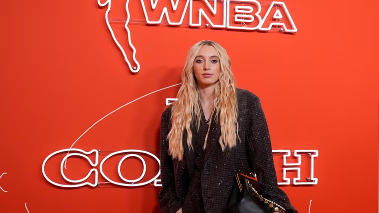 It’s official — Paige is here!

Dallas got their floor general.
The W got a bucket.
Pivot to <a href="/WNBA/">WNBA</a>
