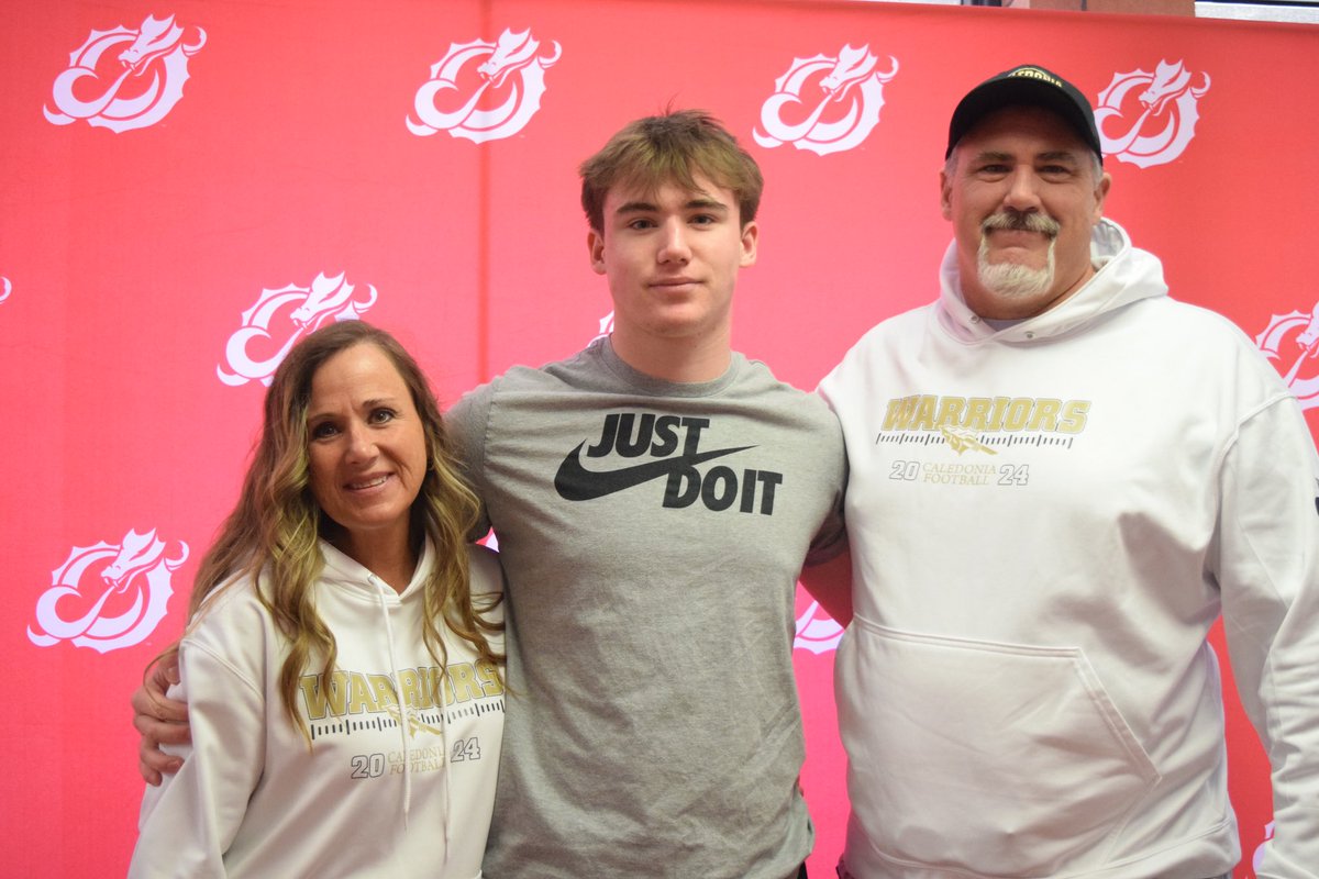 Maddoxwalk89's tweet photo. Thank you @CoachScott_88 and @msum_football for having me and my family out there. Learned a lot and had a great time! https://t.co/uAC1reneM8