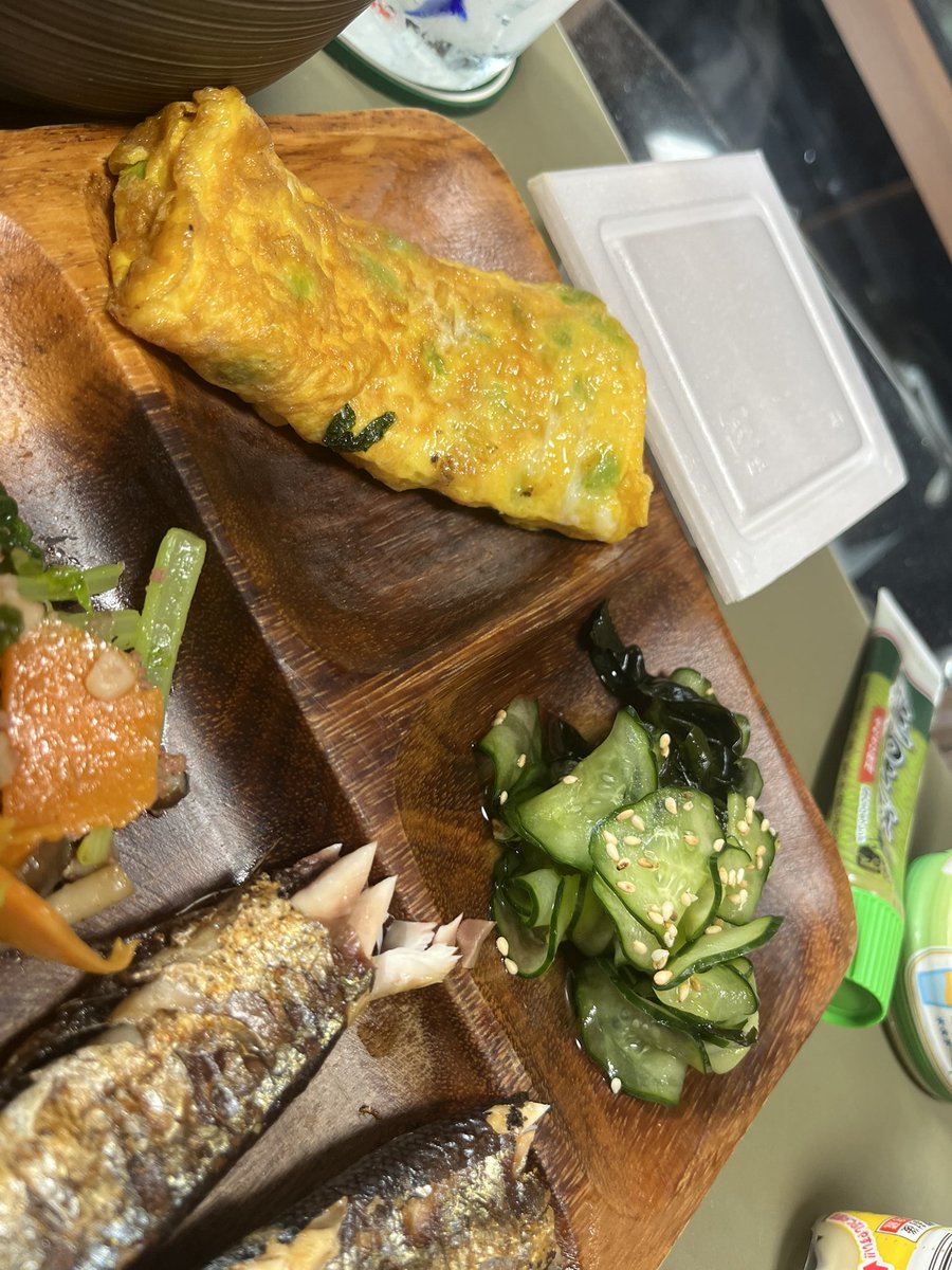 kinashow1's tweet photo. 今日の朝ごはん🍚

サンマをお皿へ移す時に、
折れてしまったのは内緒🤫 https://t.co/JOkO8Ef6xM