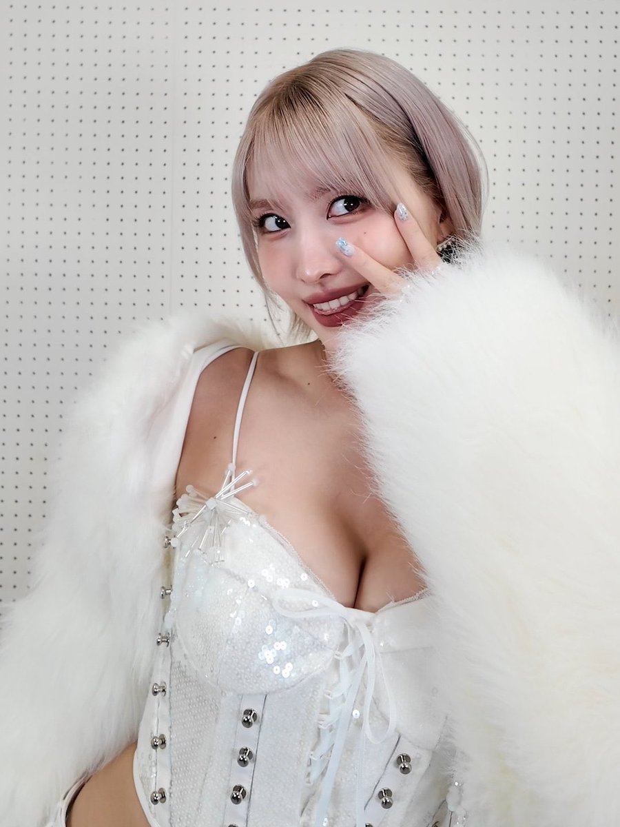 UTA1001RED's tweet photo. https://t.co/Q84MVLYNvA