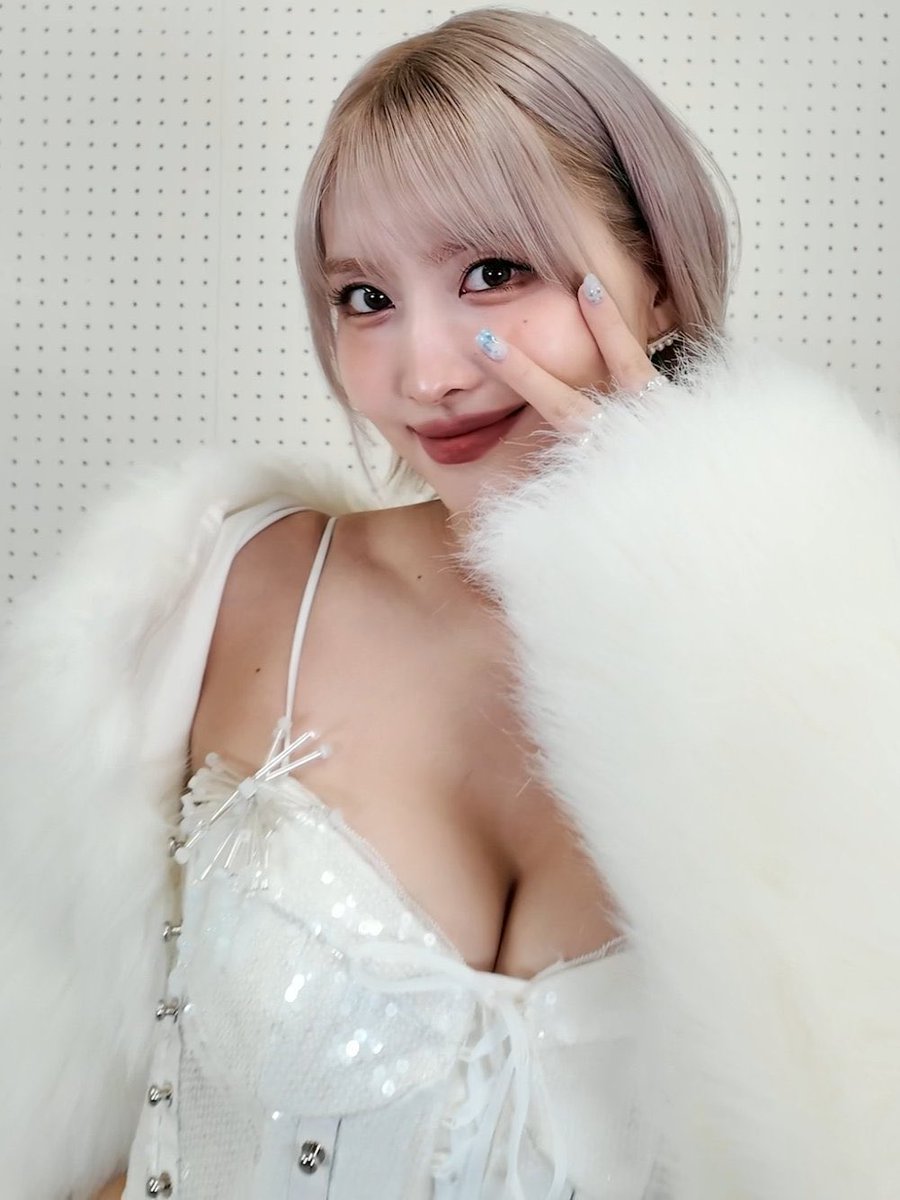 UTA1001RED's tweet photo. https://t.co/Q84MVLYNvA