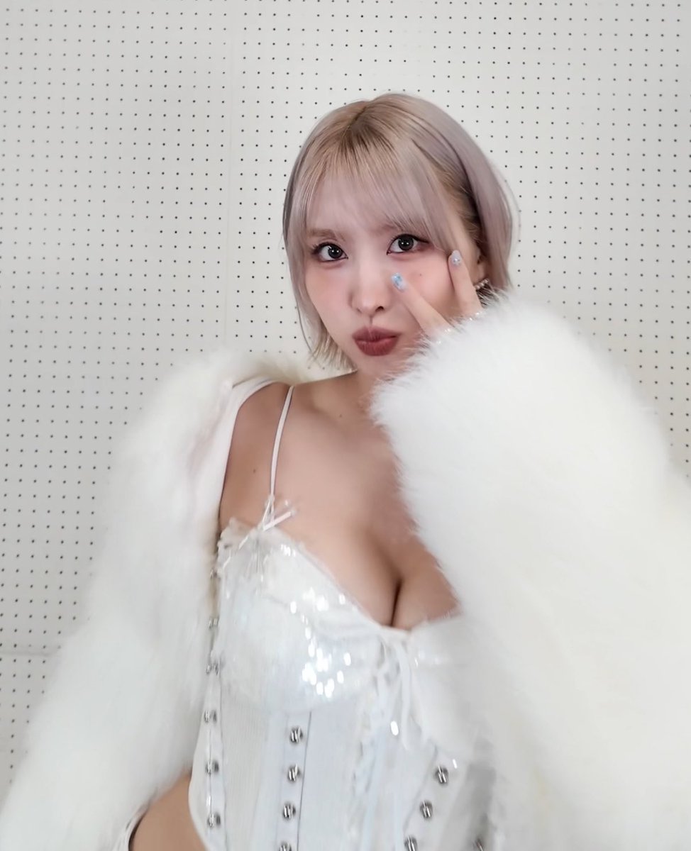 UTA1001RED's tweet photo. https://t.co/Q84MVLYNvA