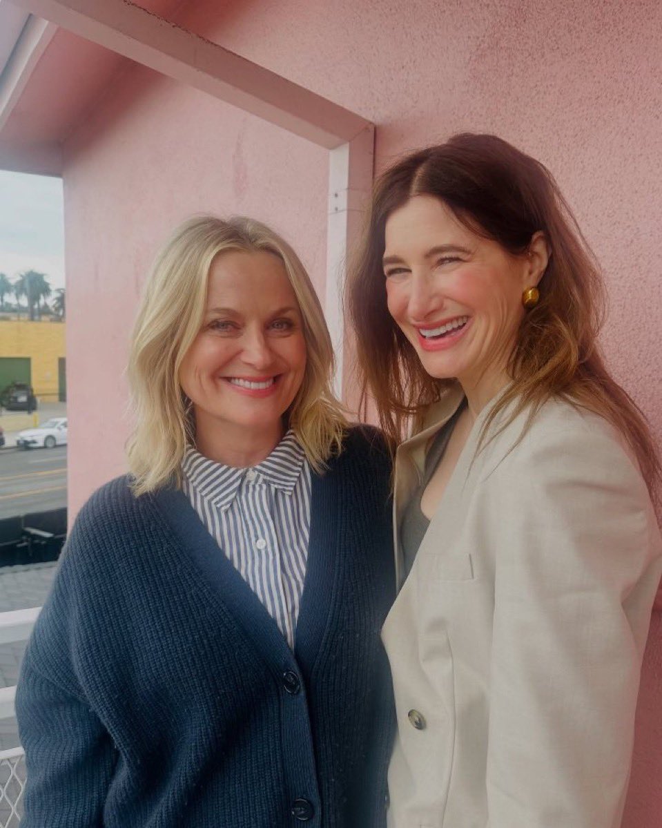 this deserves a standing ovulation. . . i mean ovulation. . i mean ovation.