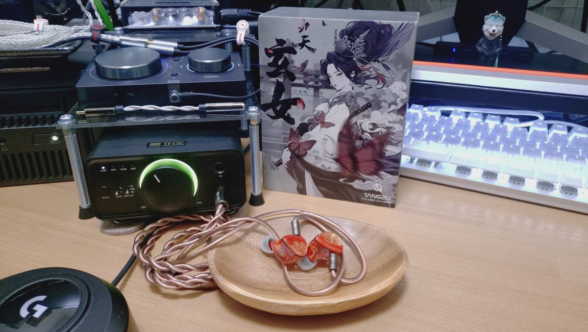 redshift1582's tweet photo. Tangzu Xuan Nvの相方はNici Hifi-20に決定
Xuan Nvの長所を伸ばす素晴らしいケーブルです
#Tangzu
#NiciHifi https://t.co/QrWvKx2Std