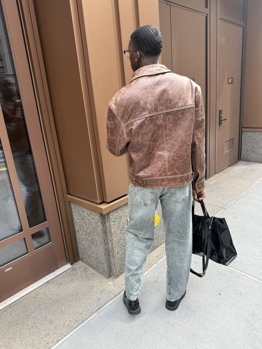 InfamousDar's tweet image. Obsessed with my latest look.