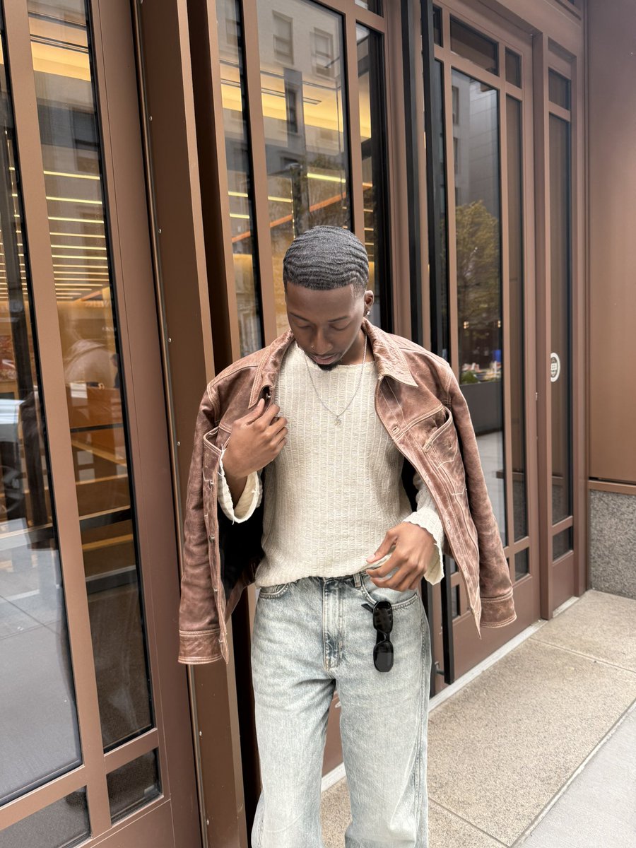 InfamousDar's tweet image. Obsessed with my latest look.