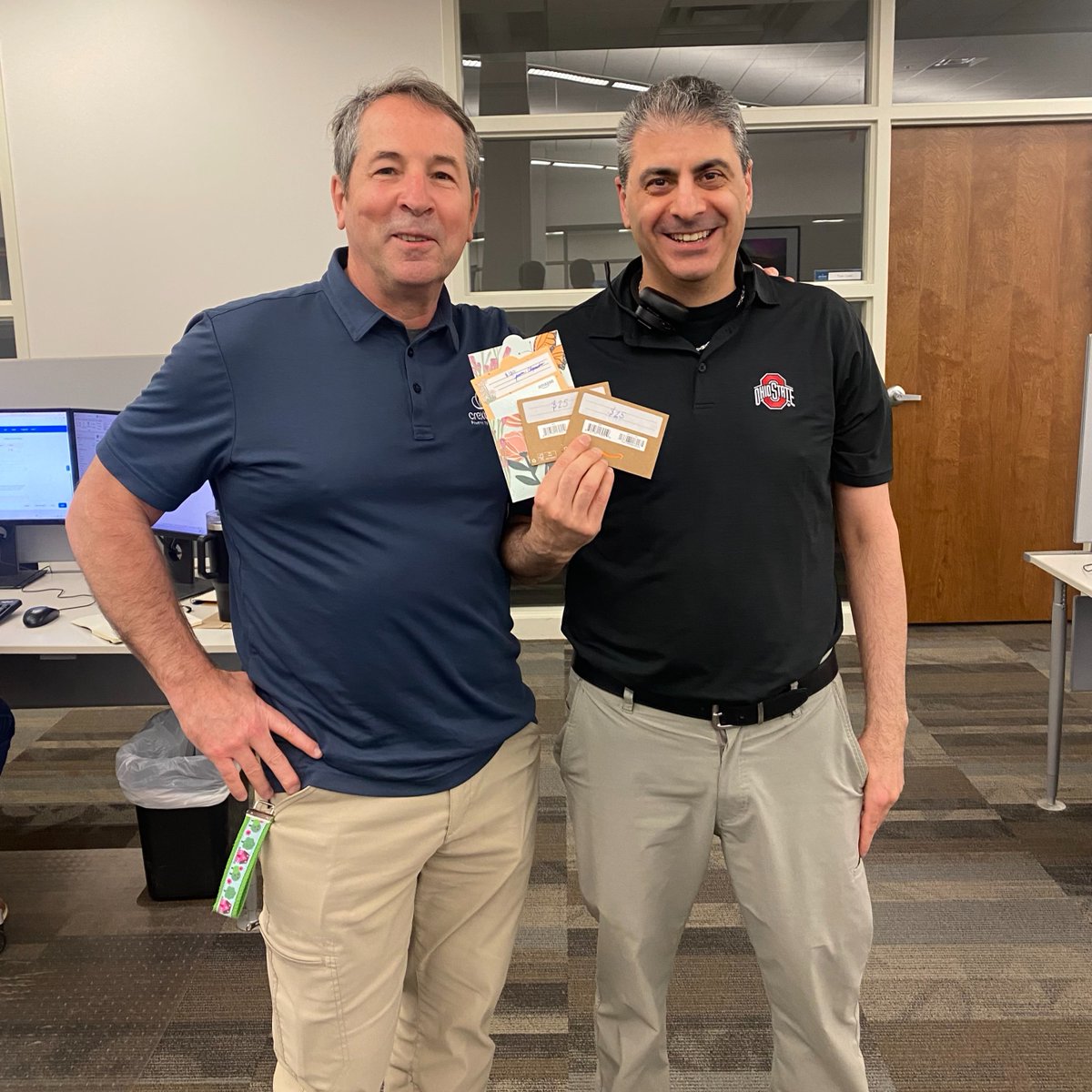 Crexendo's tweet photo. Pack Your Bunny and Go! The Crexendo Channel Team had a blast at Jenne, Inc. – from happy hour at Beerheads to floor day fun, leadership conversations, and a dinner at Luca West with the PDM team. Thanks, Jenne! 🙌

#Crexendo #ChannelTeam #PackYourBunnyAndGo #Jenne #UCaaS #AI https://t.co/Mqq7KJNza4