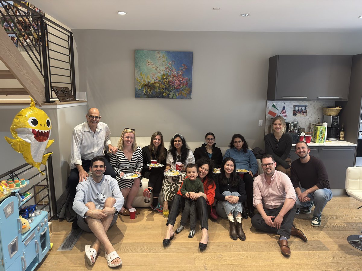 Journal club with the <a href="/JEFFObGyn/">Jefferson ObGyn</a> MFM Division at <a href="/vincenzoberghel/">vincenzo berghella</a>’s house! Cerclage versus pessary for PTB prevention in twins with a short cervix 🤔