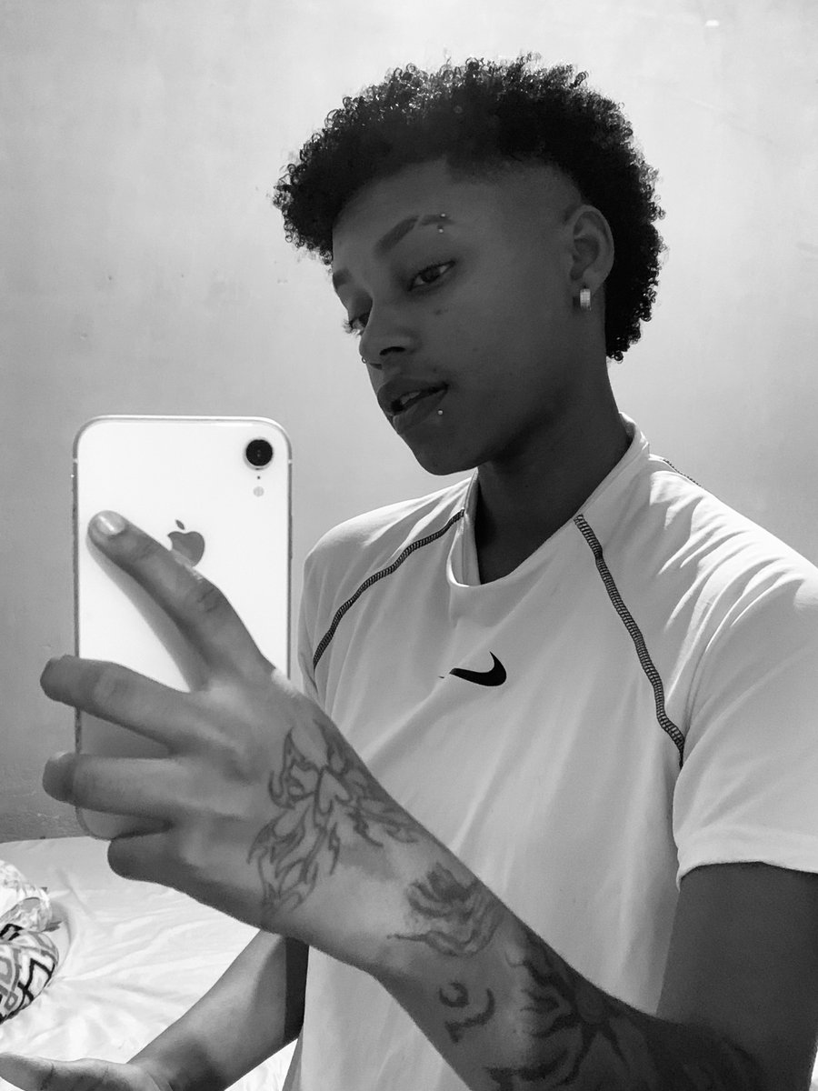 kvctrl's tweet image. negrita