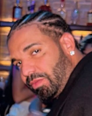 womplestomple's tweet photo. @DianaSalam13 How many children did the president supply, and how many did Drake-o-phile supply? https://t.co/tcNbVZmB0n