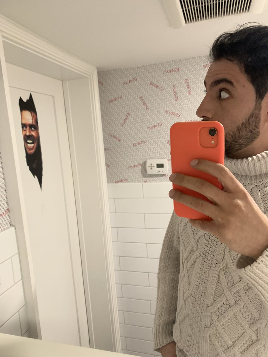 edoardonmiranda's tweet photo. Best “make up room” so far (part II):
5. A Clockwork Orange 🇮🇹
6. Scarface 🇯🇵
7/8. The Shining bathroom

#makeuproom #actor #actorslife #japan #onset #commercial #makeup #theater #cinefile #poster #filmposters #theshining #aclockworkorange #scarface #redrum #edoardomiranda https://t.co/95gvv25GUt