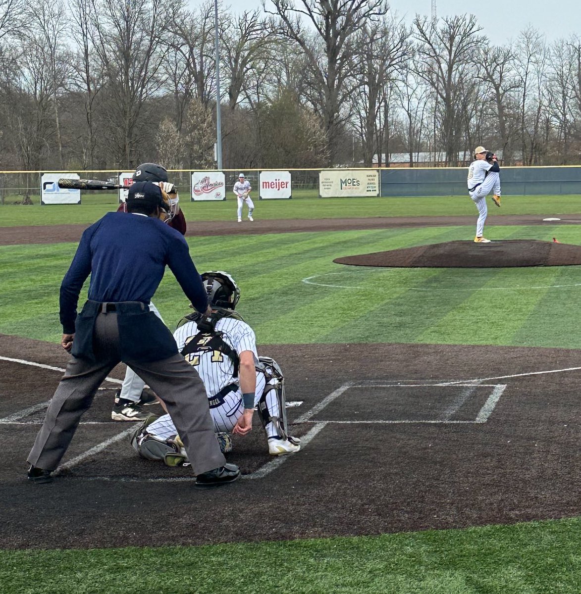 Bishop Dwenger Baseball (@dwengerbishop) on Twitter photo 11-1 victory tonight over Concordia behind a dominant performance on the mound from <a href="/Luke_Collins25/">Lucas Collins</a> 11-1 victory tonight over Concordia behind a dominant performance on the mound from <a href="/Luke_Collins25/">Lucas Collins</a>