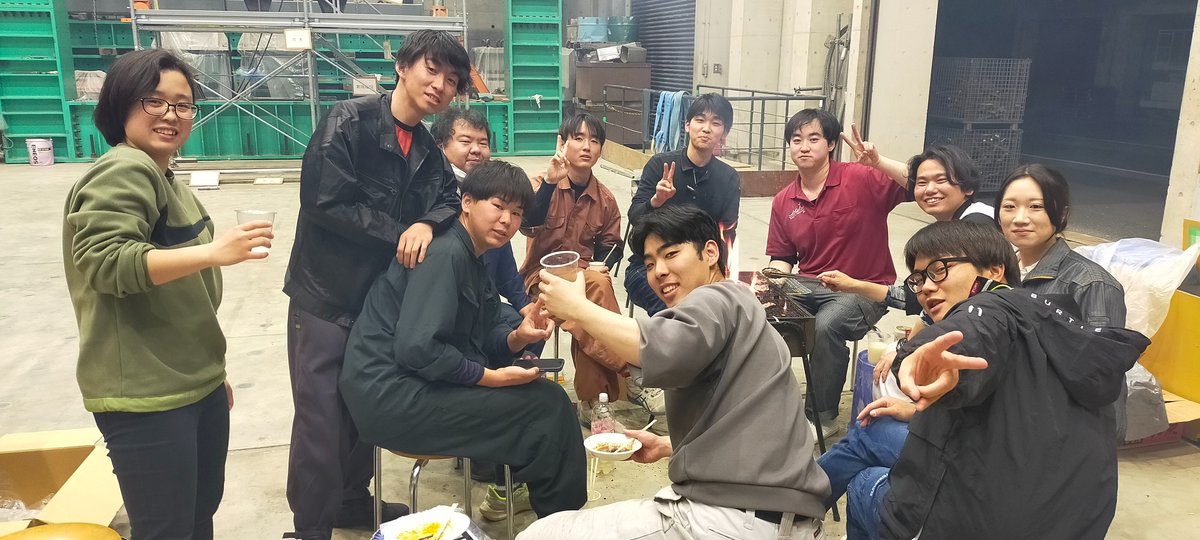 Ohgaki5's tweet photo. 新年度の研究がスタートしました。早速、芝沼研と合同でBBQしました。 https://t.co/Ck5SdEO9lA