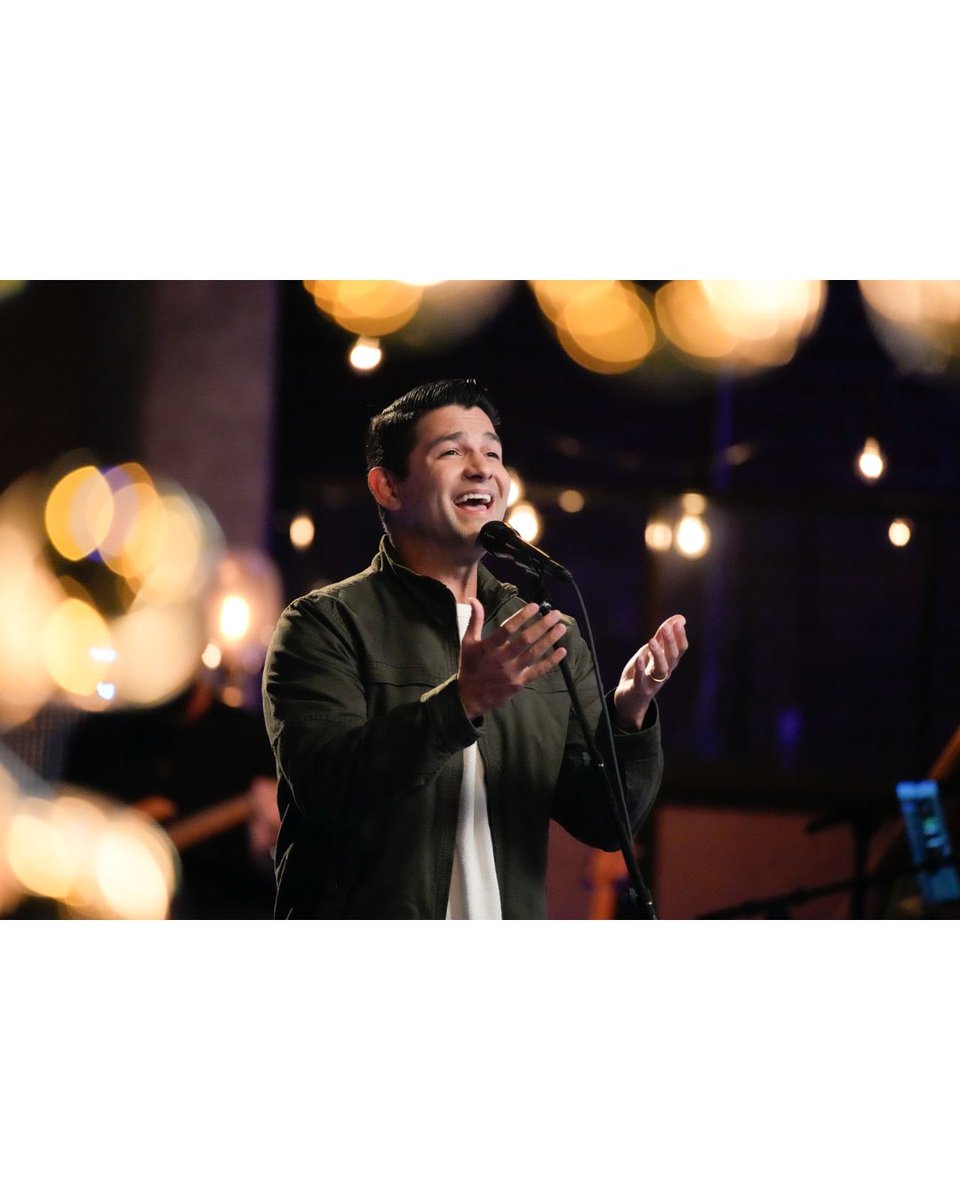 Last night of Knockouts and what a way to finish. So proud of my team and blown away by the talent this season! What an honour to be even a small part of their success. #TeamBublé