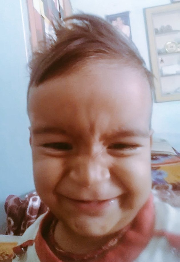 Kataksh__'s tweet photo. #सुप्रभात
दिमाग मे #डेढ़_किलो की #टेंशन रहने के बावजूद चेहरे पर जो #सौ_ग्राम की हँसी बनी रहती है और दिल में #पाव_भर का भरोसा कि "जो होगा ठीक ही होगा"

वही असली #जमा_पूंजी है बाकि तो सब #जनधन है♡
#GoodMorning
#BestMorning #ThankfulTuesday #PositiveVibes #PositiveTuesday https://t.co/g5kHWqlamL