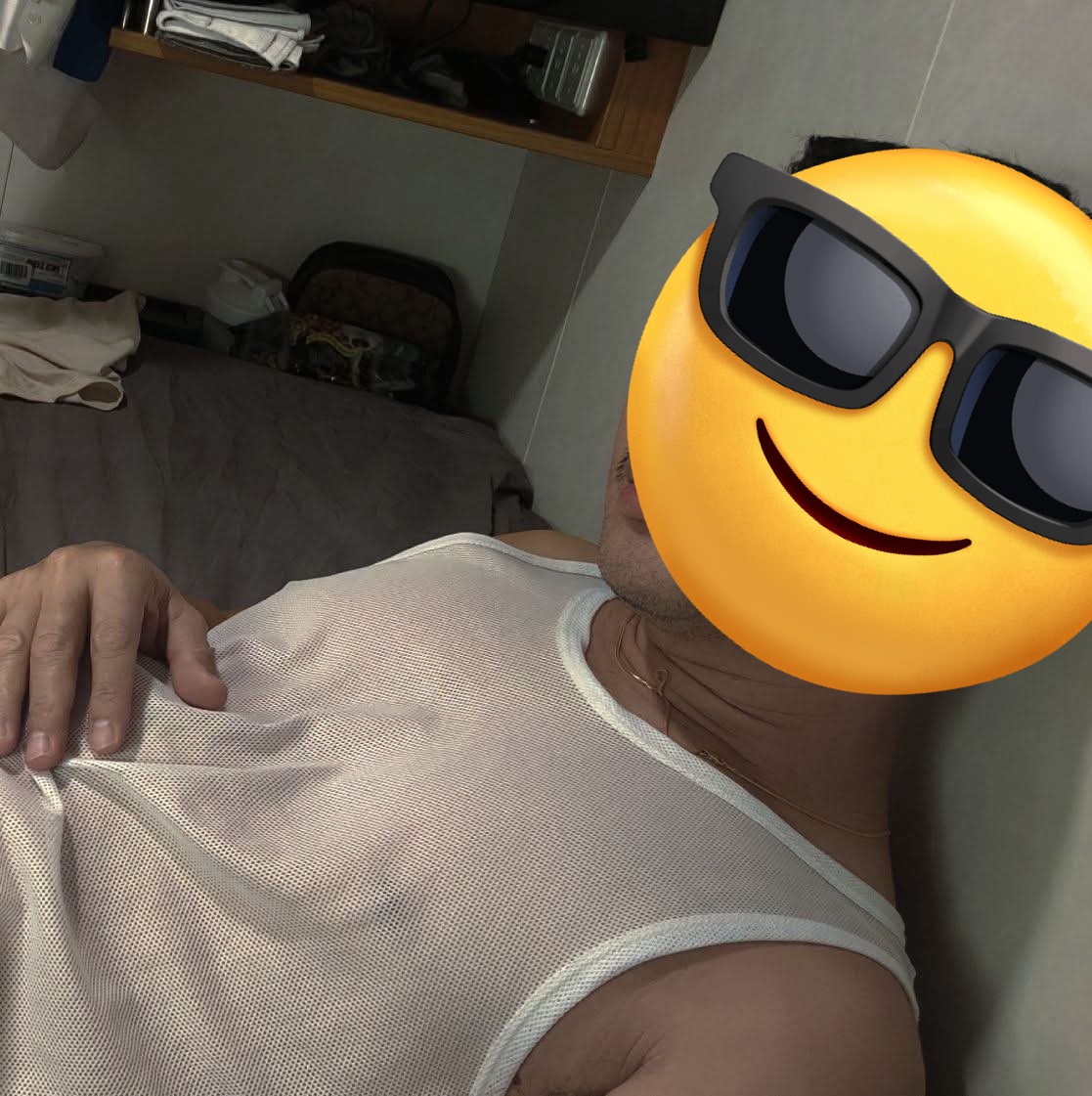 CarlBond's tweet photo. May magpapadilig pa diyan? https://t.co/wZiJejwuJz