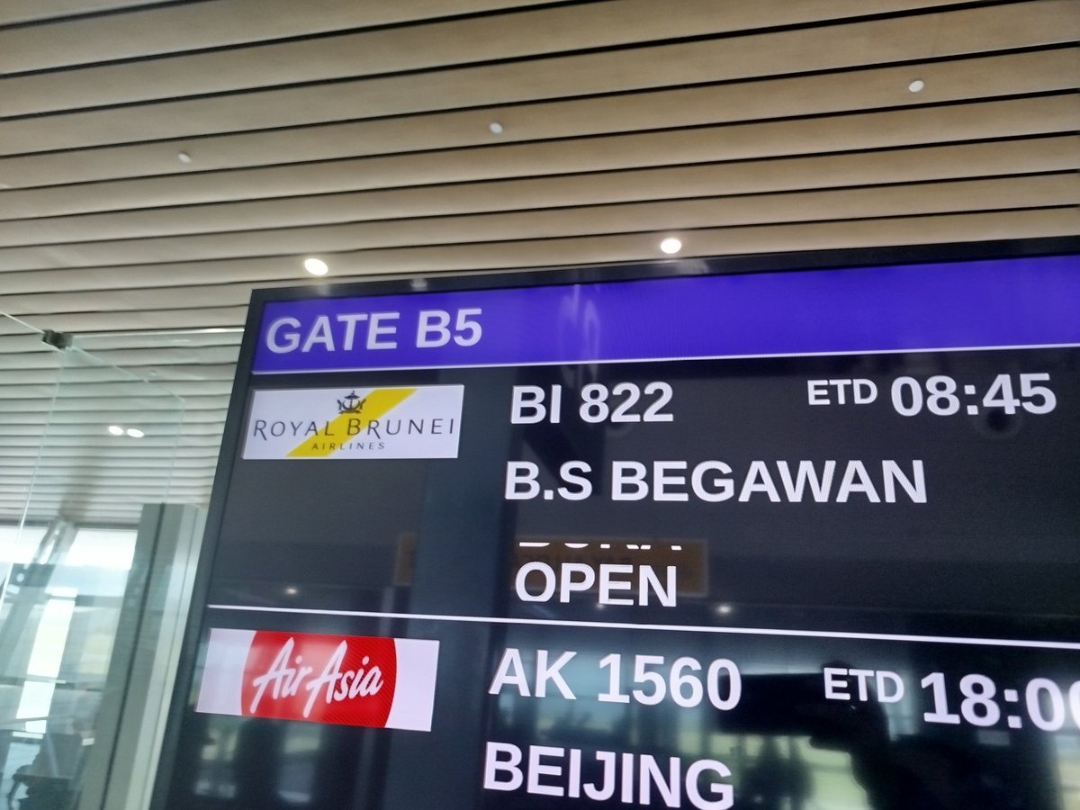 Stuart Bromley (@stuartebromley) on Twitter photo En route to <a href="/isb_brunei/">International School Brunei</a> for a visit ahead of the move.
Promises to be an interesting and exciting few days. En route to <a href="/isb_brunei/">International School Brunei</a> for a visit ahead of the move.
Promises to be an interesting and exciting few days.