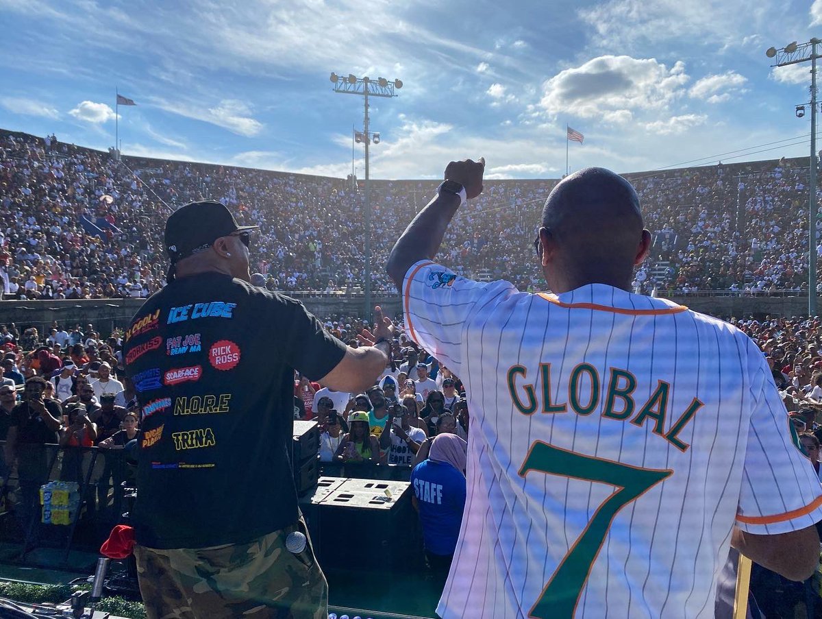 QnsBPRichards's tweet photo. For everyone who's been wondering if this year's @ForestHillsStdm concert series will go on, the answer is YES.

Proud to announce that an agreement has been struck that will allow the annual concert series to proceed uninterrupted. See you at the shows, starting in May! (1/3) https://t.co/zQCSjqZjH5