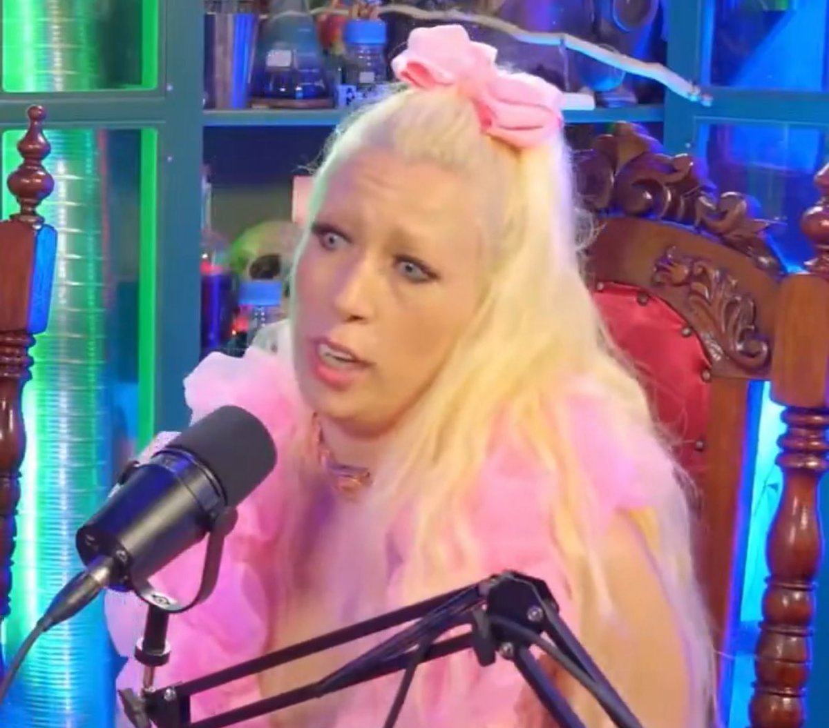 THREAD: O que o seu tipo sanguíneo diz sobre você?

Fonte: Prih do Devalaya, profissional renomada que desenvolveu a Teoria do Sangue com base em estudos aprofundados.