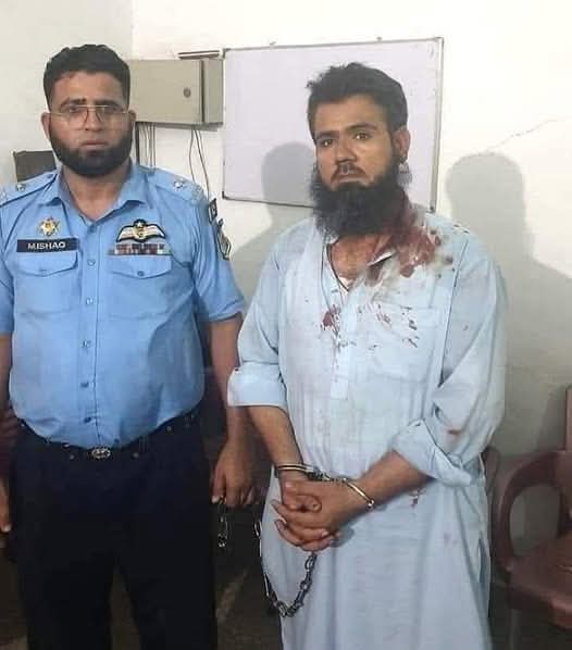 srashidrizvi's tweet photo. اسلام آباد کے علاقے ترنول کے اس حافظ و پیش امام نے 12 سالہ بچی کو اس وقت زیادتی کا نشانہ بنایا جب وہ مسجد میں تلاوت کر رہی تھی۔ محلہ دار مسجد پہنچے تو معصوم بچی کو خون میں لت پت پایا،حرامی ملا کے کپڑے بھی لڑکی کے خون سے رنگے تھے
 اس مولوی کو علماء کونسل عرف جاہلوں کا ٹولہ بچائےگا https://t.co/3oveTjiALk