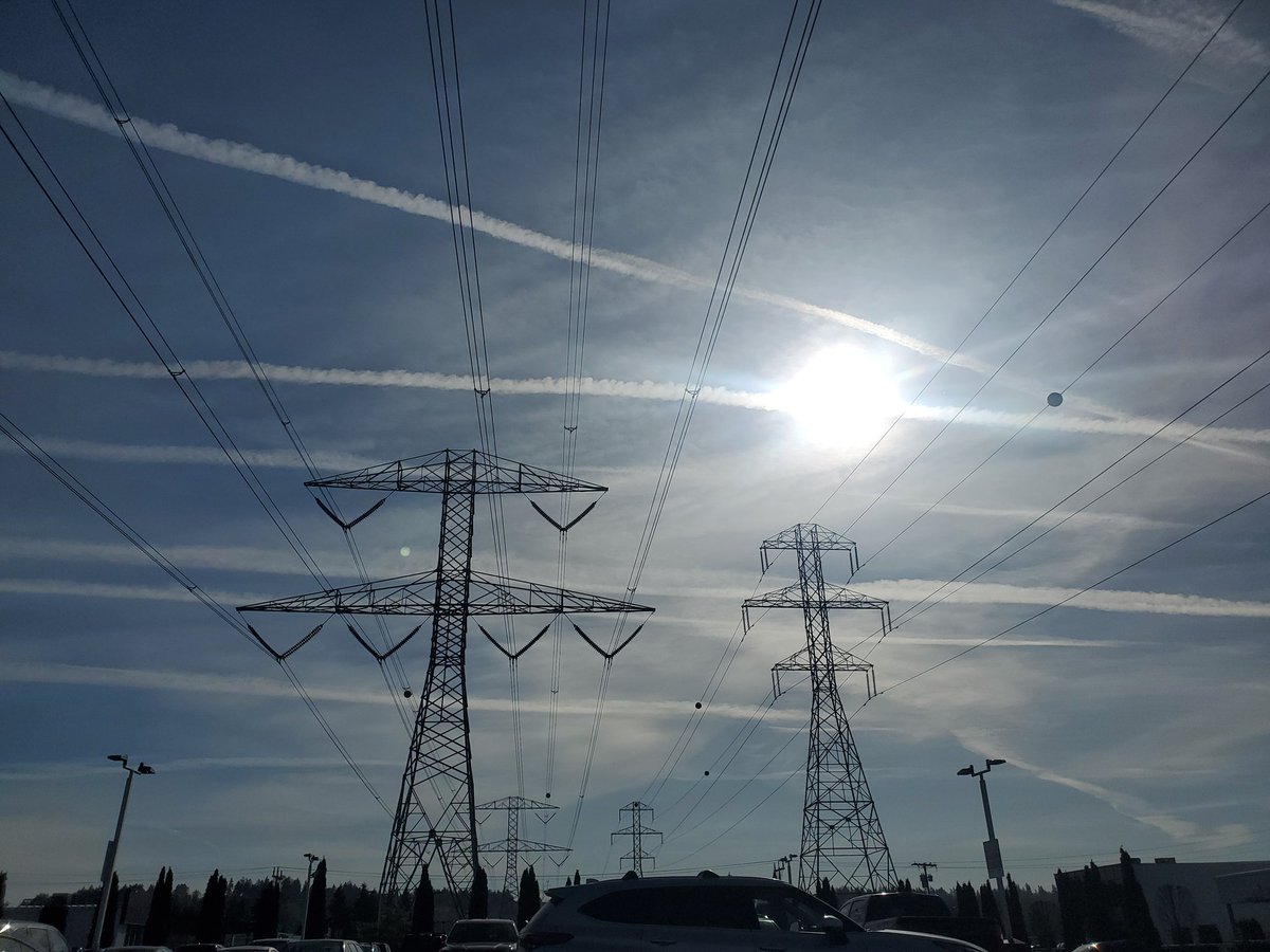 Stacey89251336's tweet photo. @Chemtrail101 Auburn Wa 4/14/25 930 am in the valley https://t.co/fWOe7OijG0