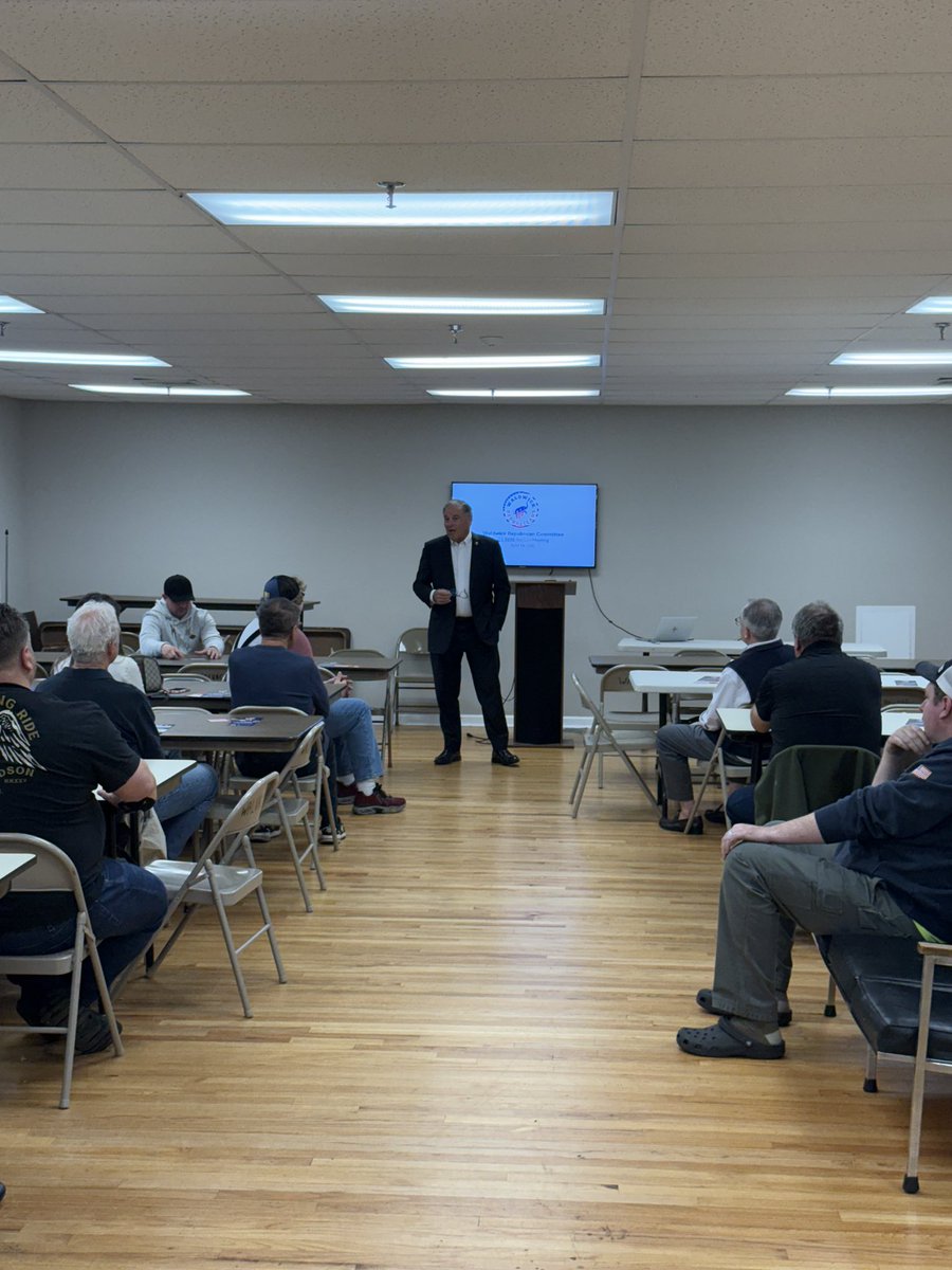 Tonight, the campaign trail brought me to meet with the Waldwick Republicans, where we had meaningful conversations about a range of local concerns. One of the biggest topics was the reckless affordable housing mandates coming out of Trenton. These one-size-fits-all directives