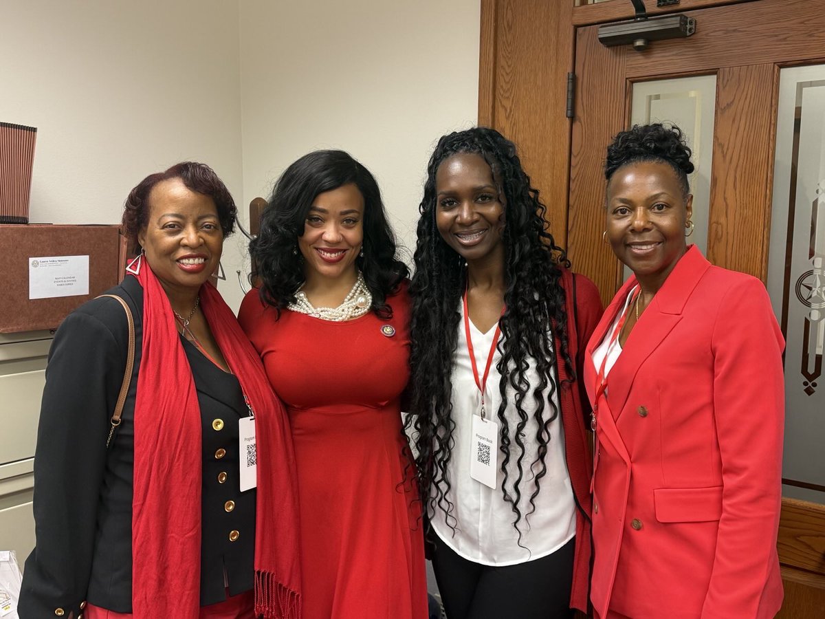 RepLSimmons's tweet image. A powerful day at the Capitol, surrounded by brilliance, legacy, and purpose. Honored to stand with my Sorors as we continue to advocate, uplift, and lead. 

#RedAndWhiteDay #DeltaSigmaTheta #SisterhoodInAction #TexasCapitol