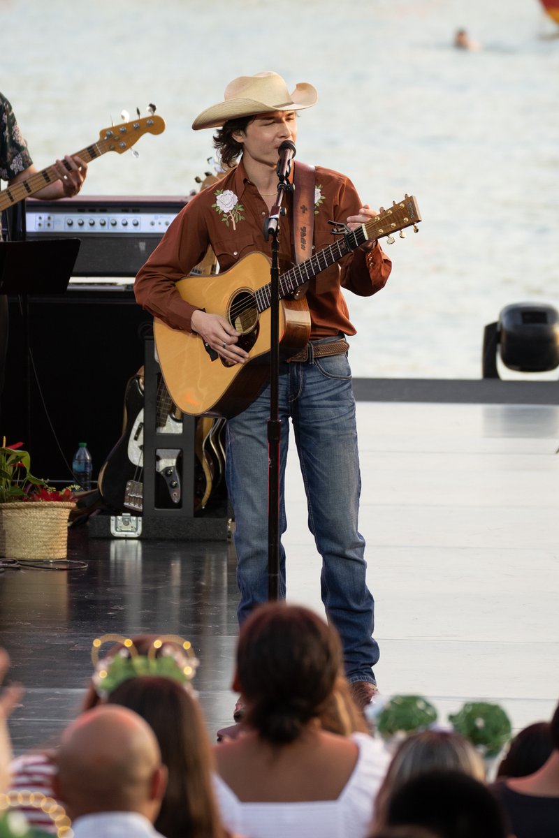 American Idol tweet media