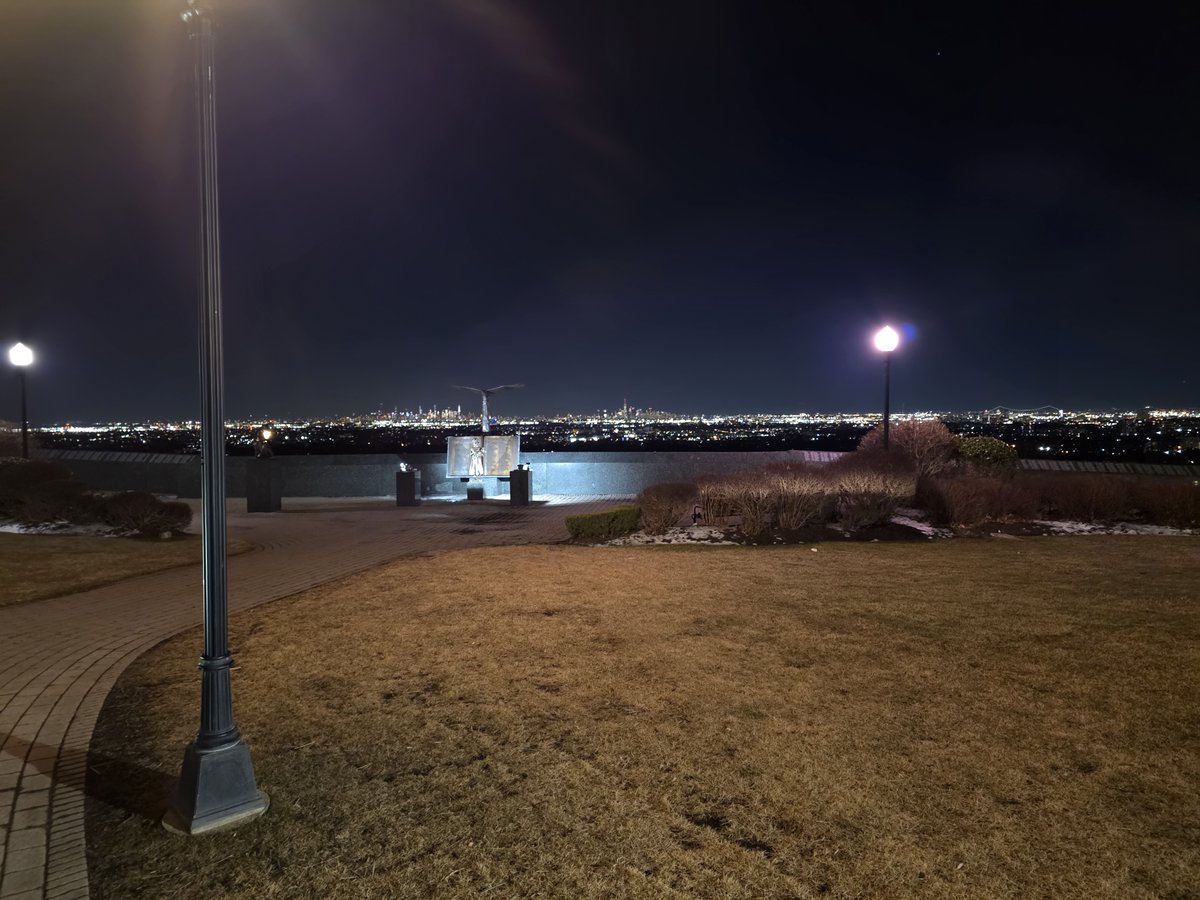 Stay focused. Avoid distractions at all cost. Distraction is the path to poverty.