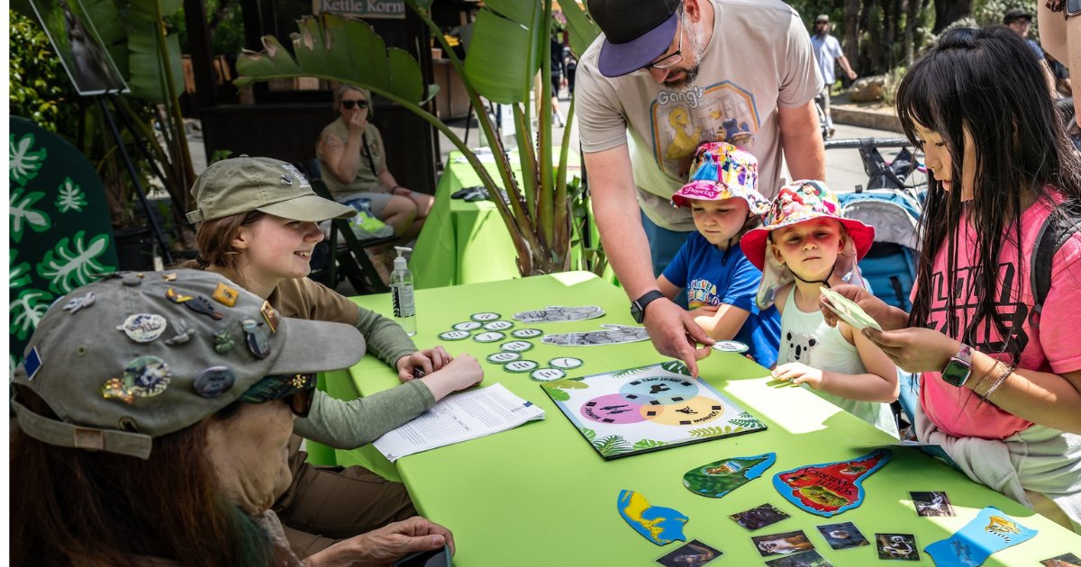 LAZoo's tweet photo. 🌍🐰 It’s almost time…
Wild for the Planet is back at the L.A. Zoo!
April 18–20 🎉

🎶 Live shows
📚 Story time
🐾 Animal presentations
📸 Big Bunny photo op
🌱 Eco activities for all ages

https://t.co/UHXb4Hef08

#WildForThePlanet #LAZoo #EarthDay #3rdRockHipHop #GrumpyMonkey https://t.co/wHZJnV3MZA