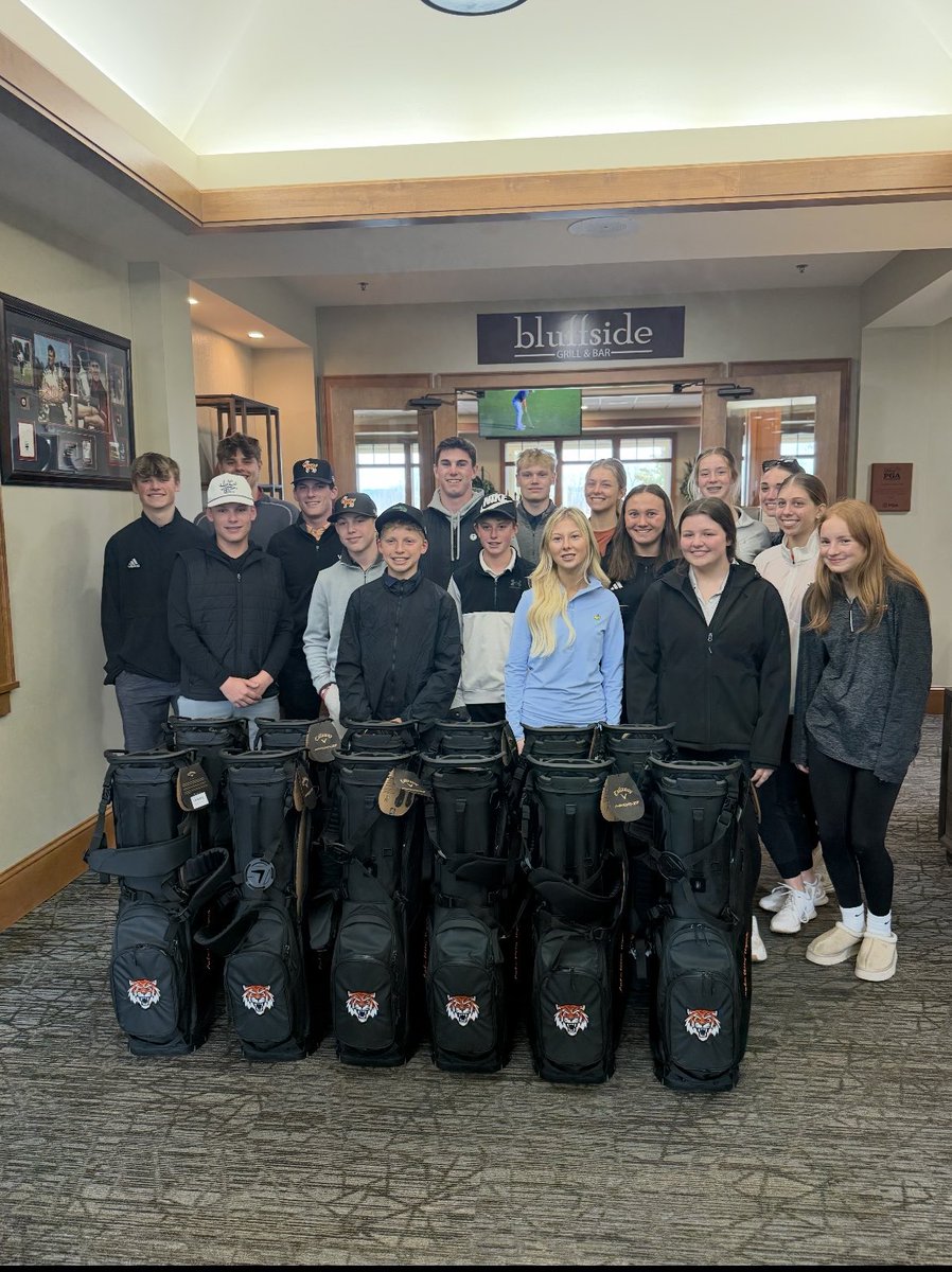 The Lake City Boys and Girls Golf teams received their varsity LC Tiger golf bags. A huge THANKS to the Jewel Golf Club for donating them to our programs!! Season opener tomorrow….👍🏻🏌🏻‍♂️🏌️‍♀️⛳️😊
