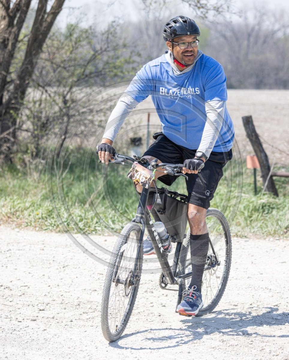 Megadromeas's tweet photo. Proof I can actually ride a bike https://t.co/jgBtqEq5Vu