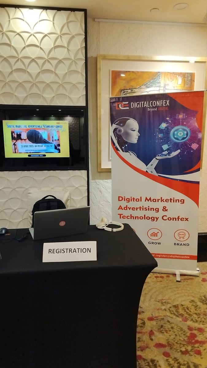 digitalconfex's tweet image. 🎬 Behind the scenes at the 5th #DMATConfex in Singapore! 💼✨

The team’s in action—setting the stage, checking tech, prepping speakers &amp;amp; making it all happen.

Big thanks to everyone working hard behind the curtain! 🙌

#DigitalConfex #EventLife #BTS #MarketingEvents