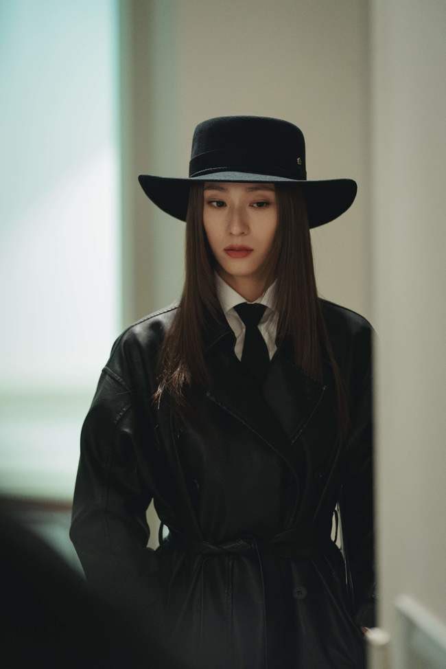 Krystal will make a cameo on drama ‘Way Back Love’ / ‘A Week Before I Die’ to support Kim Minha &amp; Gongmyung! 🥹

#KRYSTAL #크리스탈 #정수정