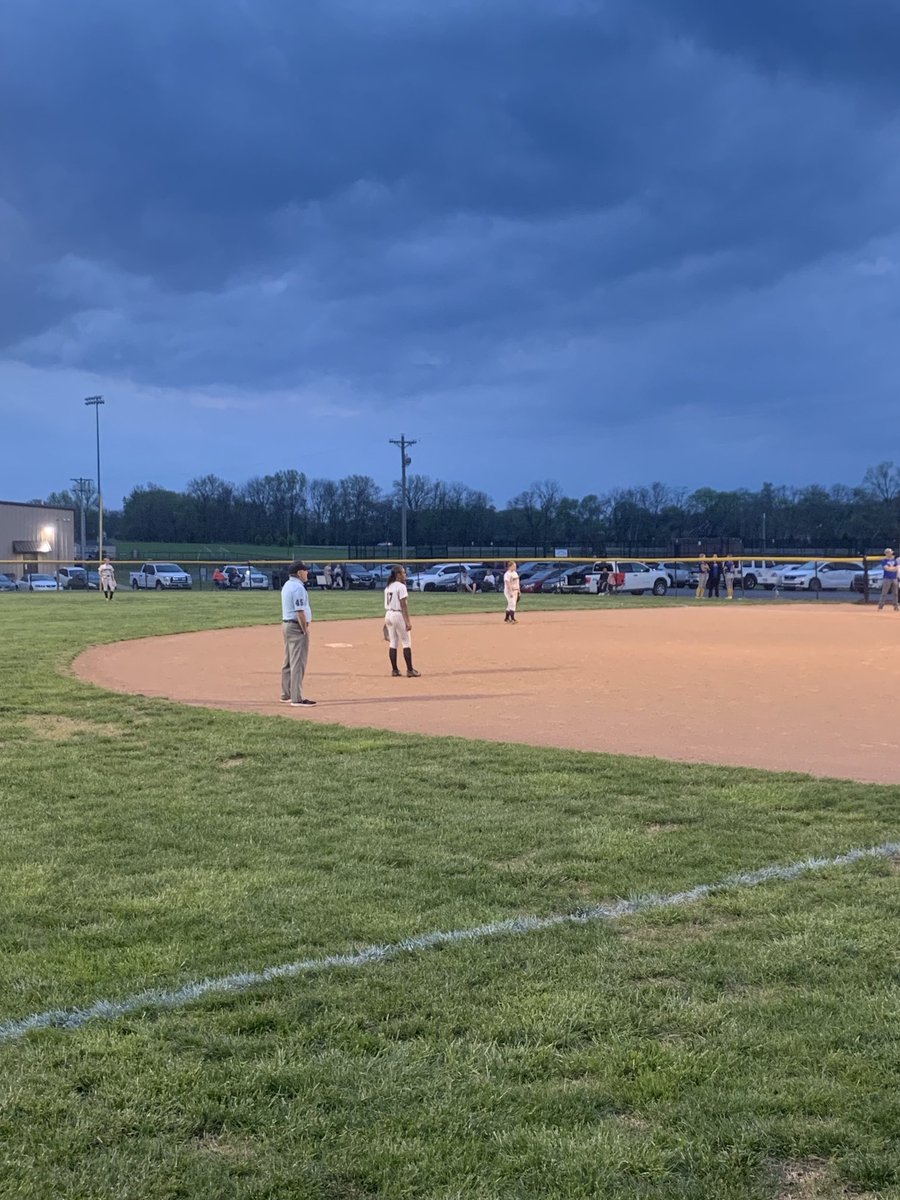 Russellville Lady Panthers 🥎 at home tonight against Warren East in a V / JV DH.
