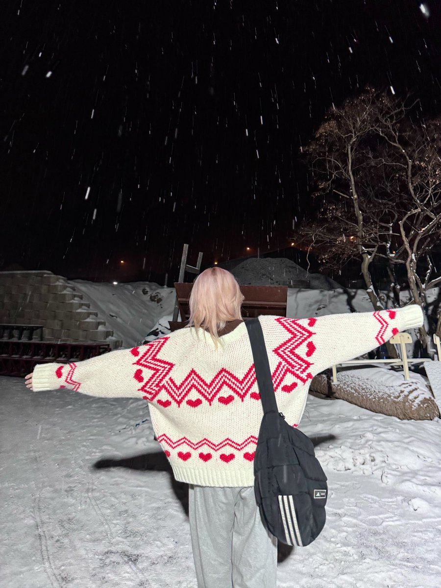blake 하람· tweet media