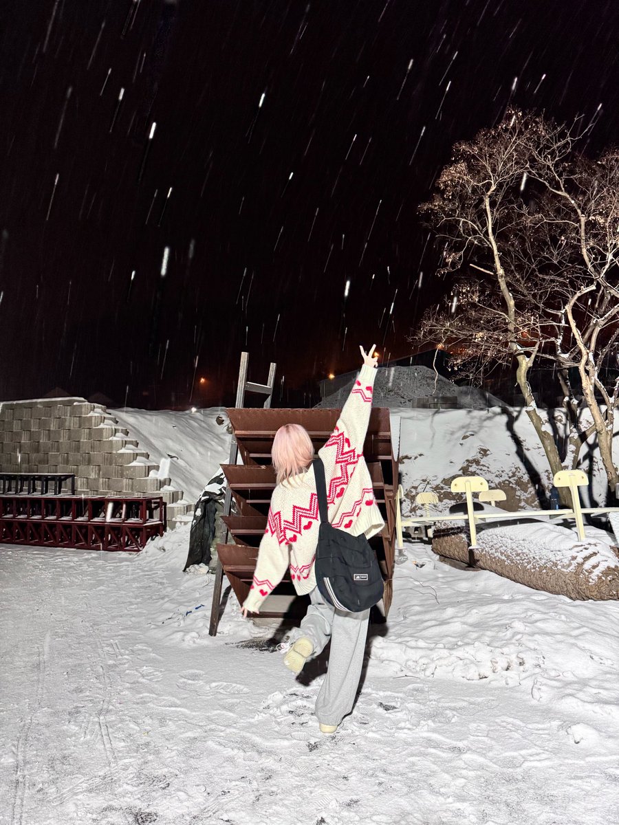 blake 하람· tweet media