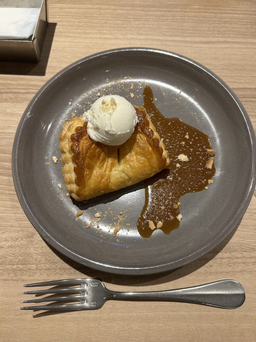 昨日は初めて<a href="/Mamy_mamy3/">Mamy</a> ちゃんとランチしてきたよ🍽️
趣味で仮想通貨始めてからずっとROM専だったわたしがオフ会に参加させてもらえるとは🥹
気さくで美人でいっぱい楽しい話聞かせてくれたマミーちゃんに感謝！ありがとー💓
素敵な出会いがたくさんあって嬉しいな☺️