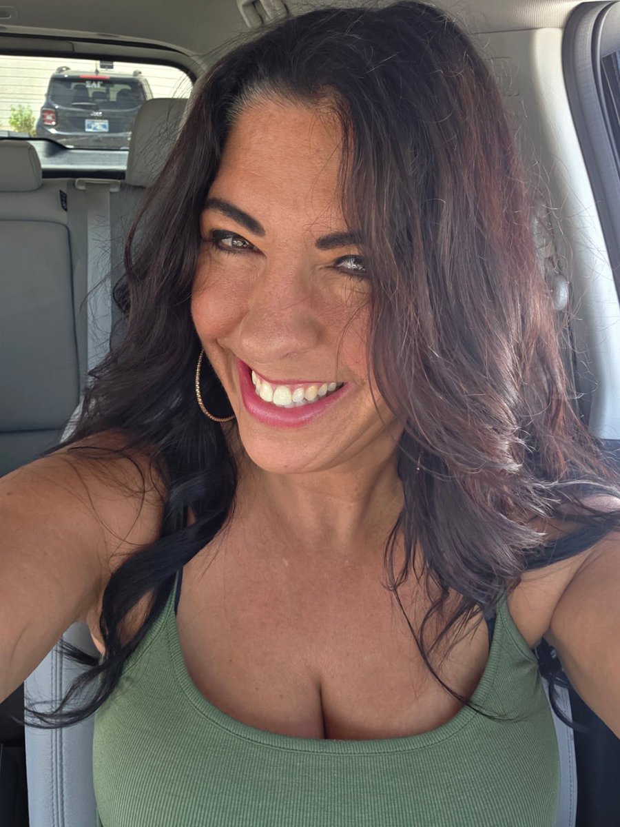 JulieRo57797577's tweet photo. Smiling from the inside out.
The codes are alive within us.
#JulzEnergy #EmbodiedLight #QuantumHealing #DivineFeminine #AscensionPath #LightLeader #NewEarthCodes https://t.co/3U3Q86m32x