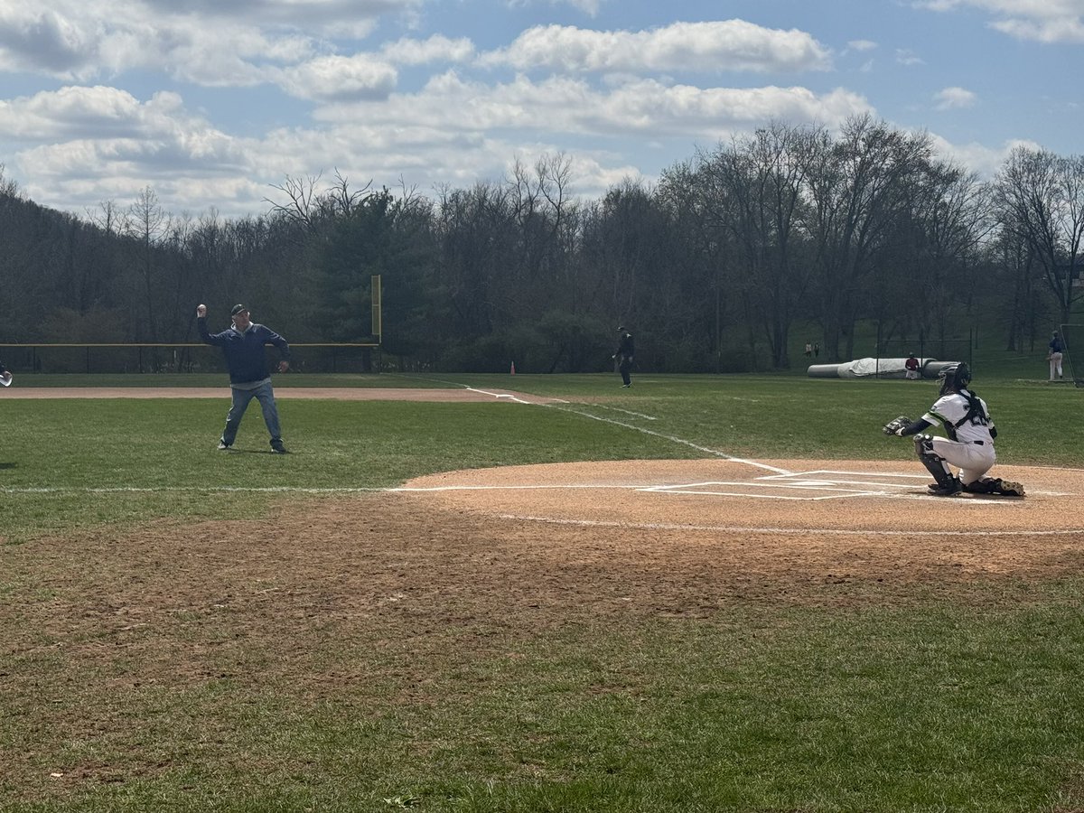 𝓓𝓸   𝓰𝓸𝓸𝓭

 Not every day you have a #NJCAA HOF-er on the mound.