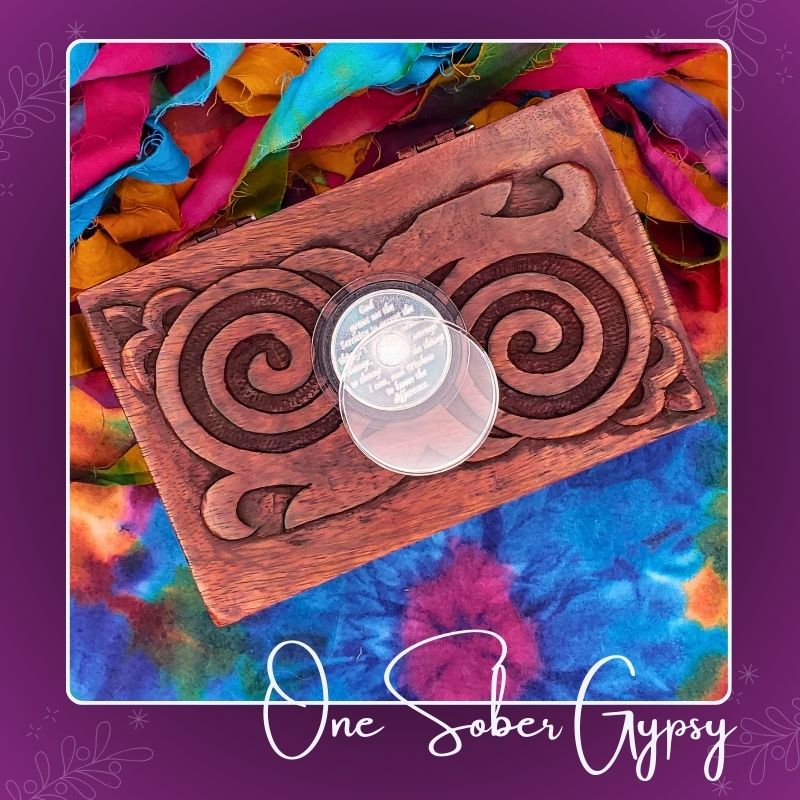 OneSoberGypsy's tweet photo. Celebrate recovery 🎉 and keep your chips in this handcrafted, relief-etched #godbox with a #chipholder on top to display your most recent #recovery milestone! https://t.co/SJvteydQI7 🎁 #recoverygifts #AAgifts #handmade #AA #soberlife #NA #serenityprayer #NAgifts #sobrietychips https://t.co/zkqY51YL2Q