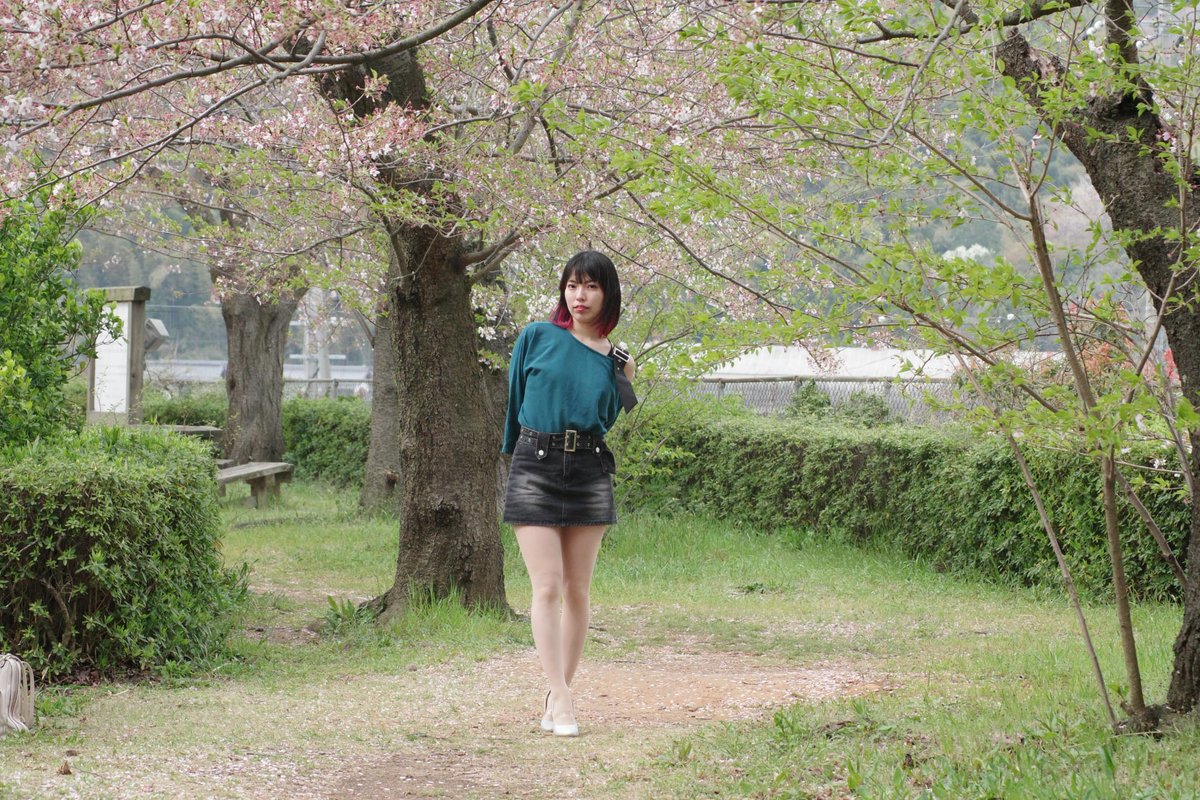 MutunoM's tweet photo. 桜🌸撮影

少し肌寒かった中、美脚なモデルさんには頑張っていただきました https://t.co/vxRvHURHXp