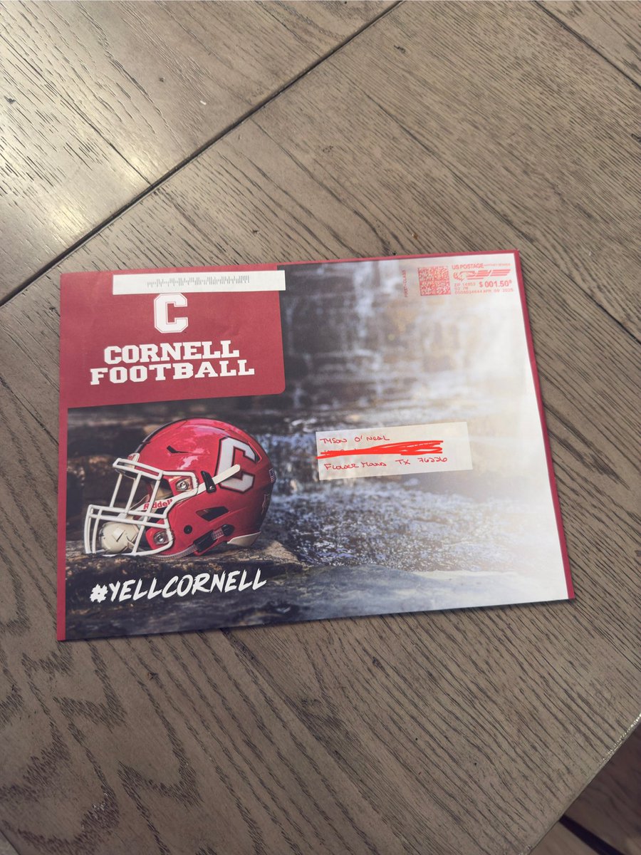 Thank you to <a href="/CoachEFranklin/">Eric Franklin</a> and <a href="/Coach_Hatcher20/">Mike Hatcher</a> for the handwritten letters out from Ithaca! 

#YELLCORNELL <a href="/BigRed_Football/">Cornell Football</a>