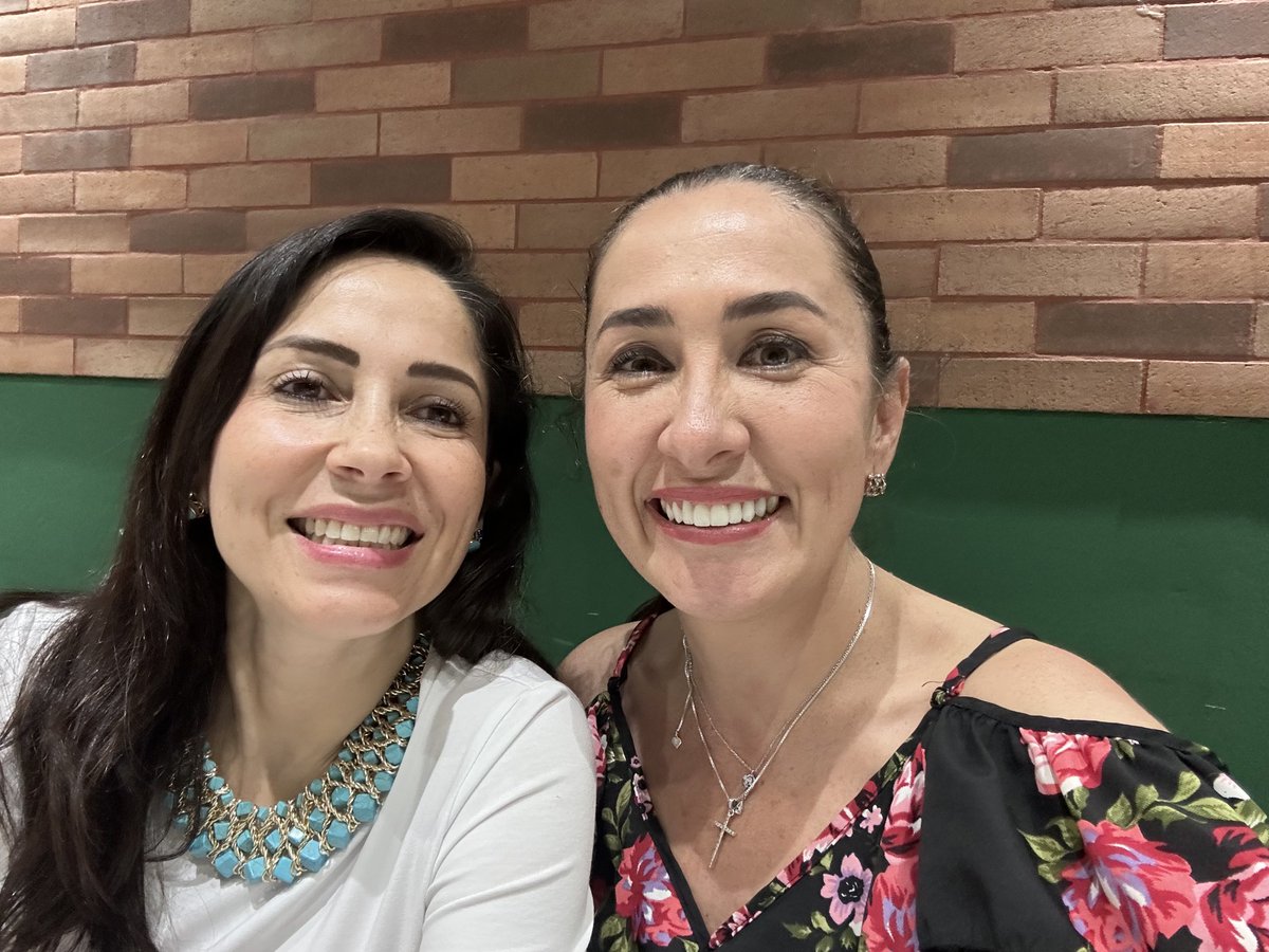 PattyMendozaJ's tweet photo. “Si tus acciones inspiran a otros a soñar más, aprender más, hacer más y convertirse en algo más, entonces eres un líder” Jhon Quincy Adams.

Te quiero mucho ⁦@LuisaGonzalezEc⁩ y te admiro por esa fortaleza, entrega y el coraje con la q enfrentaste esta campaña desigual. https://t.co/wS7O9iq416