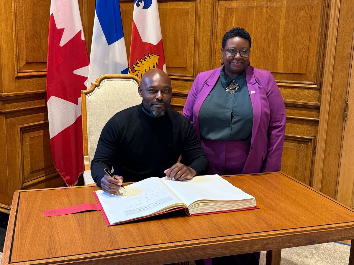 haitianhero's tweet photo. Thank you Montreal #Livredor 🇭🇹🇨🇦 https://t.co/tGF7dFcw3i