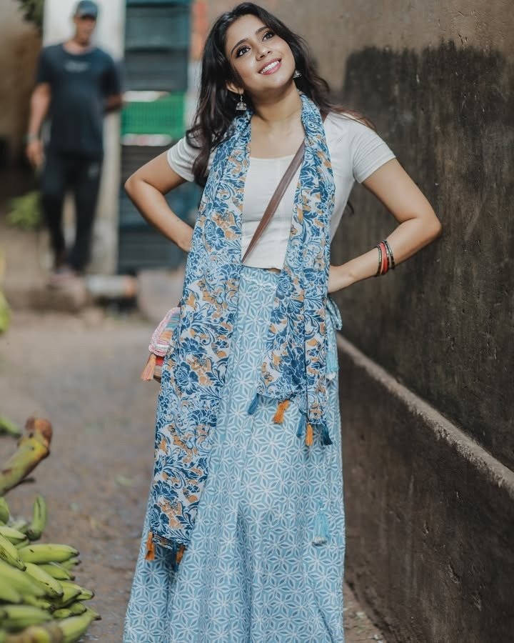 manisha_mithra's tweet image. Find the beauty in every day 🦋💕😍 #beingcute #cutegirl #cutevibes #Cuteness #cuteposes #cutiepie #girlsstyles #girlsposes #girlstrends #girlsoutfits #girlsoutlook #girlswear #tamilponnu #nammaveetuponnu #thalaivarnir