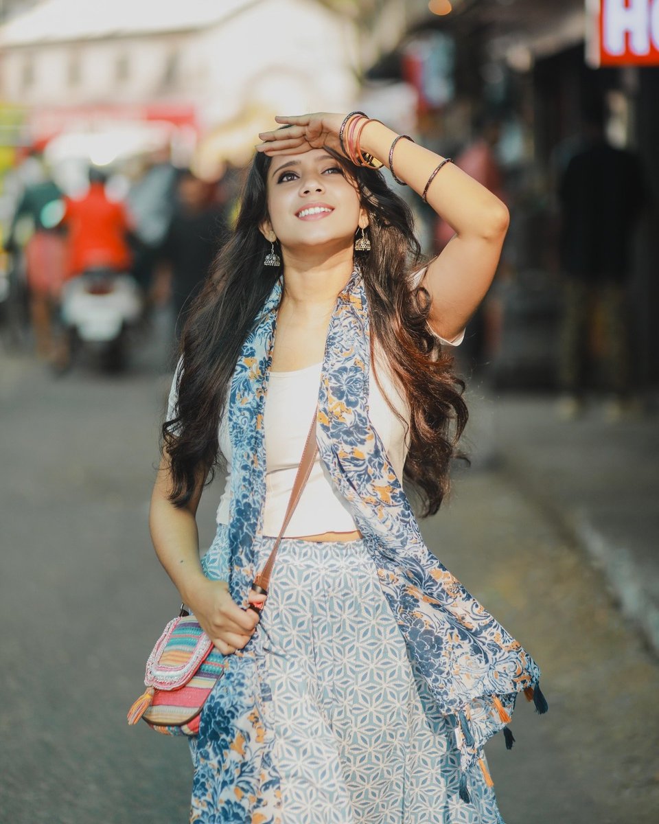 manisha_mithra's tweet image. Find the beauty in every day 🦋💕😍 #beingcute #cutegirl #cutevibes #Cuteness #cuteposes #cutiepie #girlsstyles #girlsposes #girlstrends #girlsoutfits #girlsoutlook #girlswear #tamilponnu #nammaveetuponnu #thalaivarnir