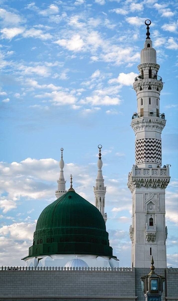 🌹 ٱلسَّلَامُ عَلَيْكُمْ 🌹
15-04-2025

🫶 اللَّهُمَّ صَلِِّ عَلَى مُحَمَّدِ النَّبِيِّ الْأُمِّي وَعَلَى آلِهِ وَسَلَّمْ تَسْلِيمًا  🫶

Prophet  ﷺ said: 🌹
“The people whom I hate the most and who are the farthest from me on the Day of Judgment are those who talk uselessly,